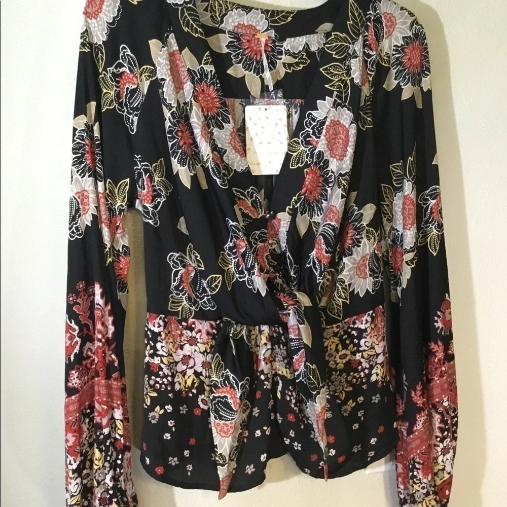 Nwt  RUN FREE PEOPLE‎ COAL COMBO BLOUSE